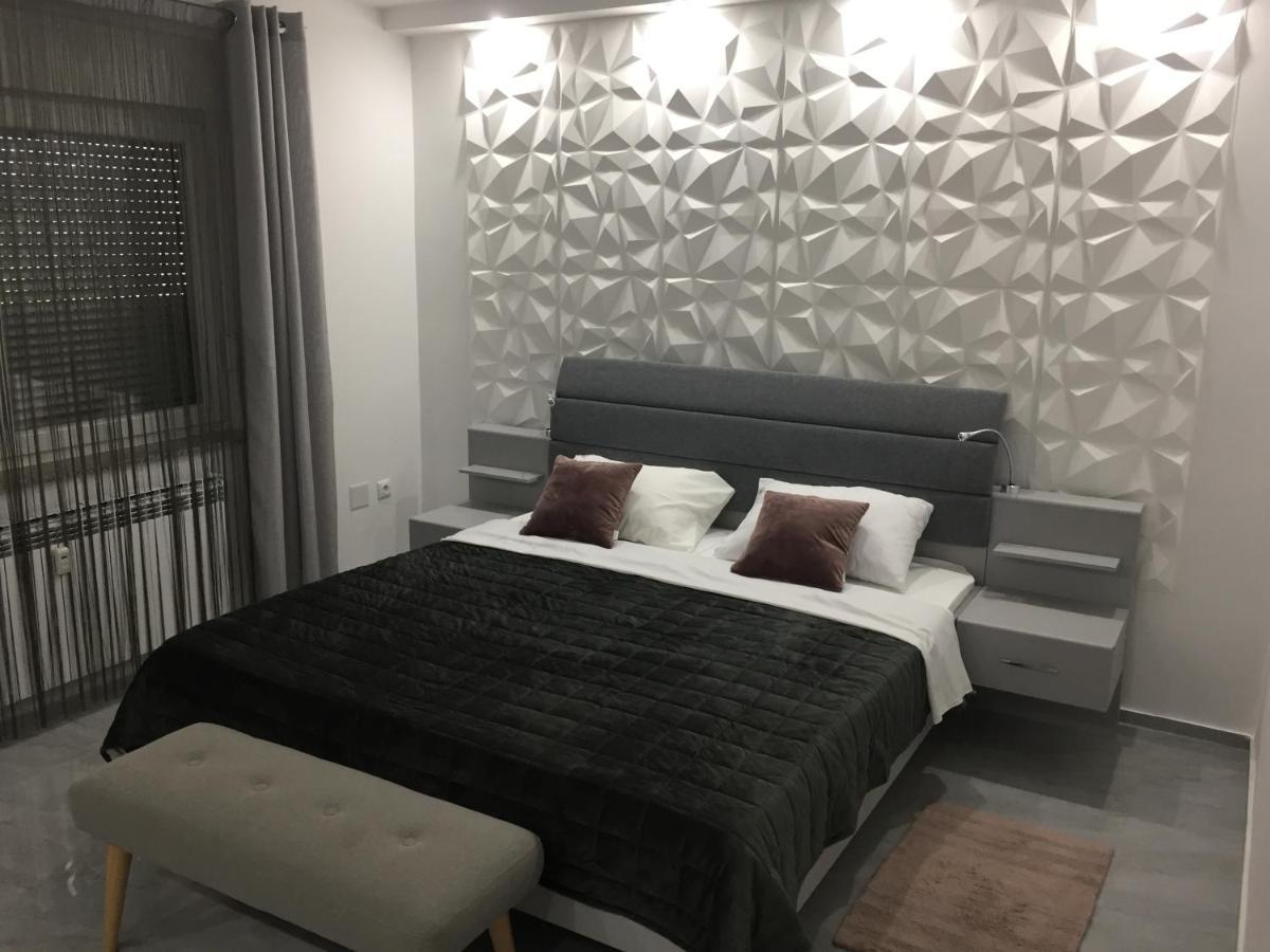Apartman Sonas 2 With Free Private Parking Karlovac Dış mekan fotoğraf
