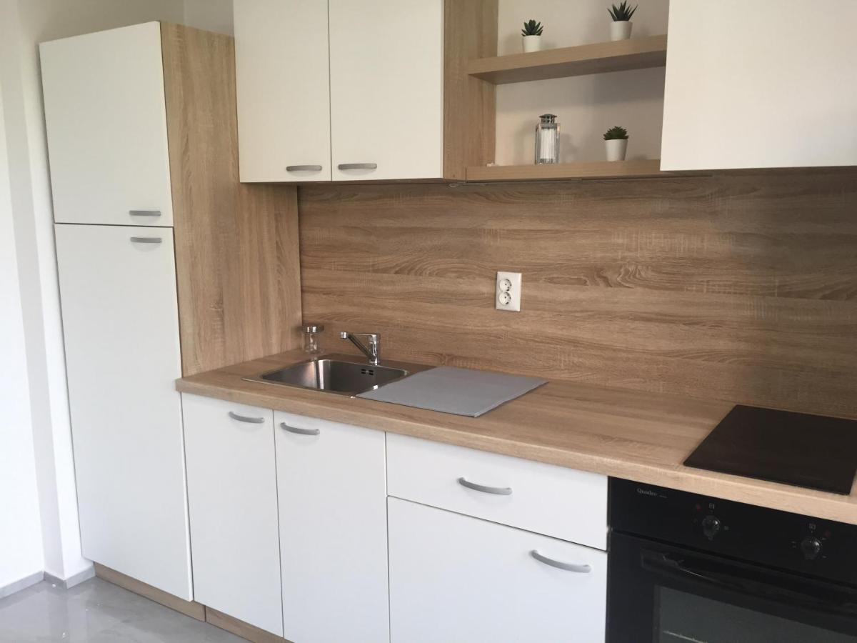 Apartman Sonas 2 With Free Private Parking Karlovac Dış mekan fotoğraf