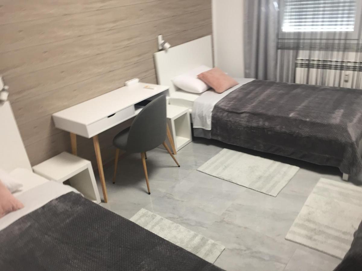 Apartman Sonas 2 With Free Private Parking Karlovac Dış mekan fotoğraf