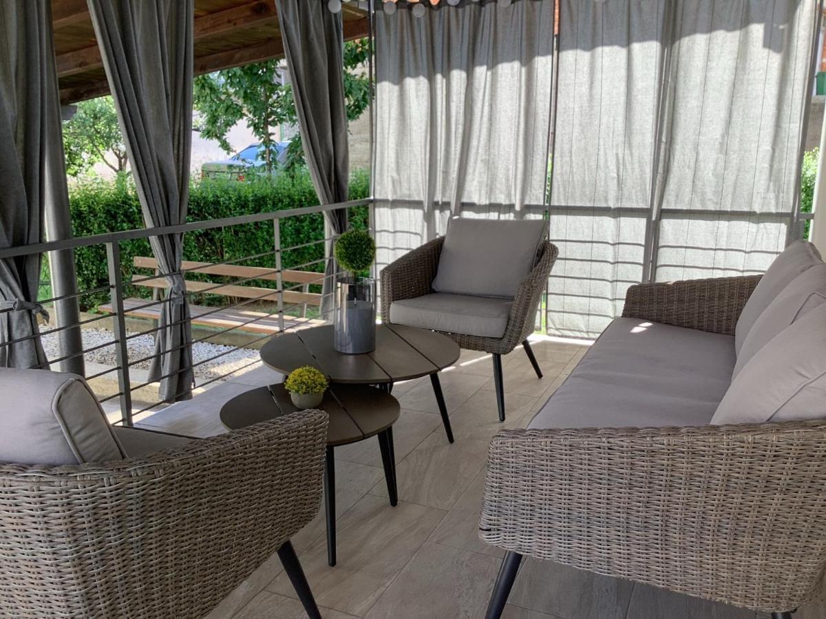 Apartman Sonas 2 With Free Private Parking Karlovac Dış mekan fotoğraf